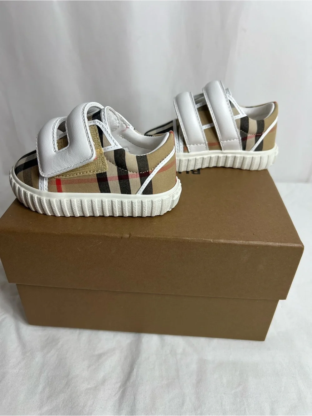 Burberry Newborn Sneaker w/Single Strap